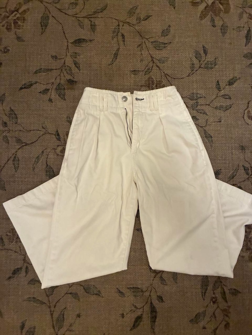 rag & bone Off-White Pleated Chinos